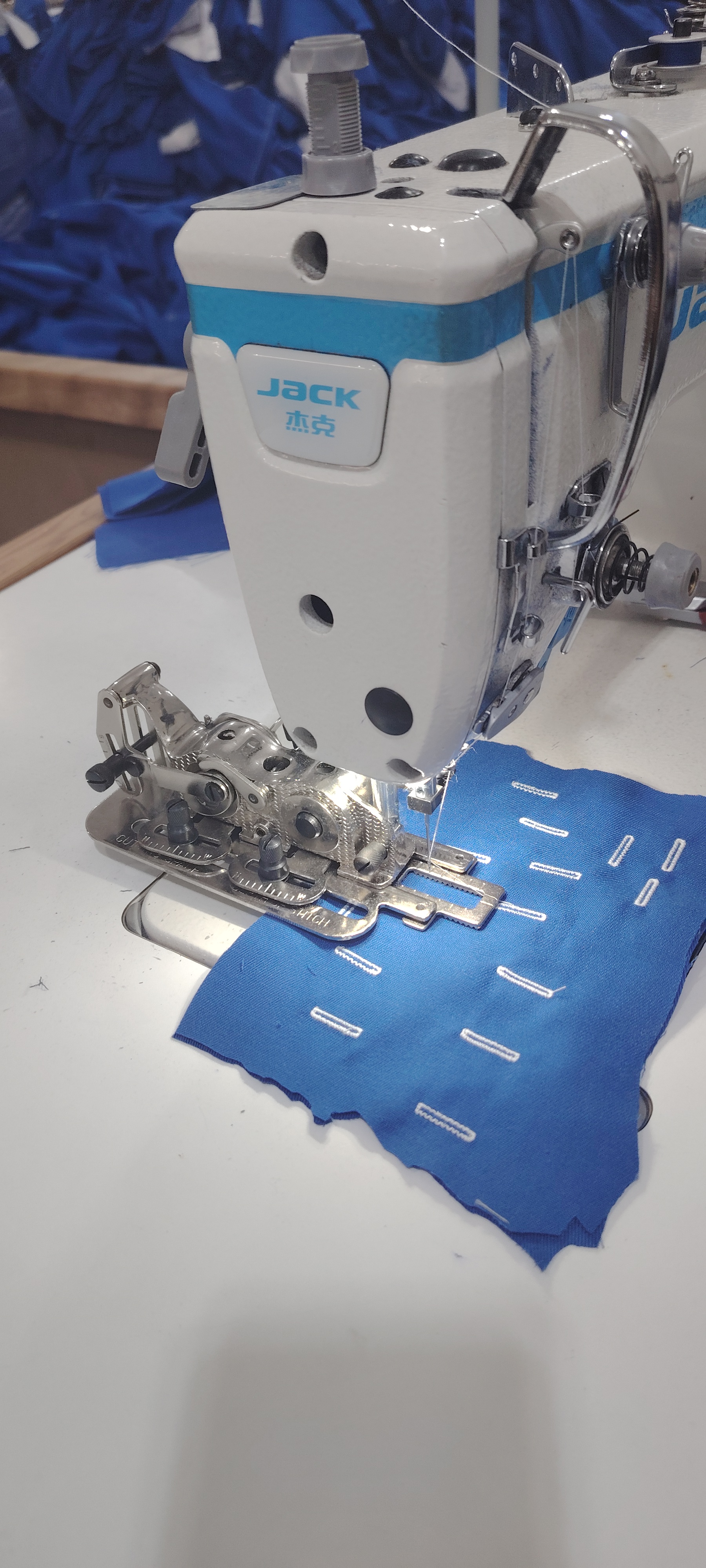 جهاز عراوي للمكينه الخياطة 